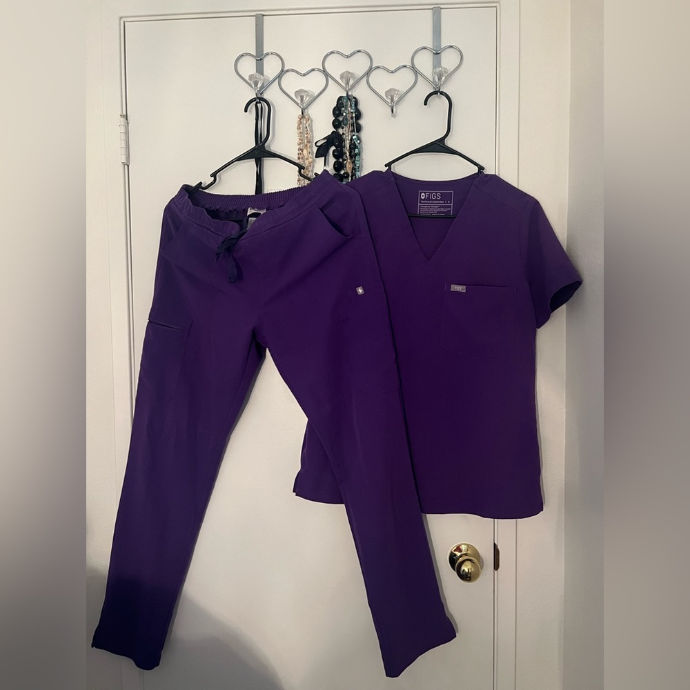 Womens figs uniform  set in purple